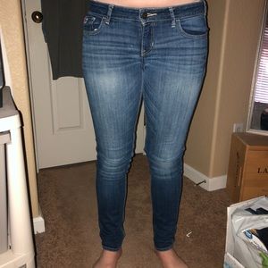 Hollister jeans